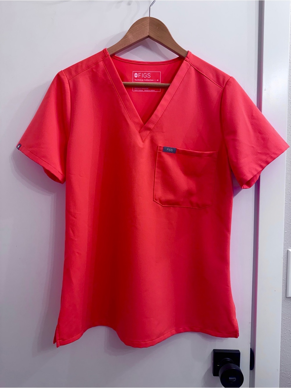 FIGS Catarina Scrub Top in Fiery Coral Size Med